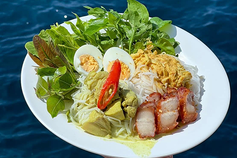 อาหารเที่ยงวันที่ 2 บนเรือ Krishna