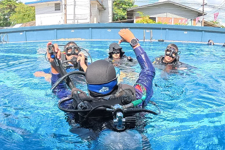 เรียนปฏิบัติในสระก่อนออกสอบ Open Water ภาพที่ 3