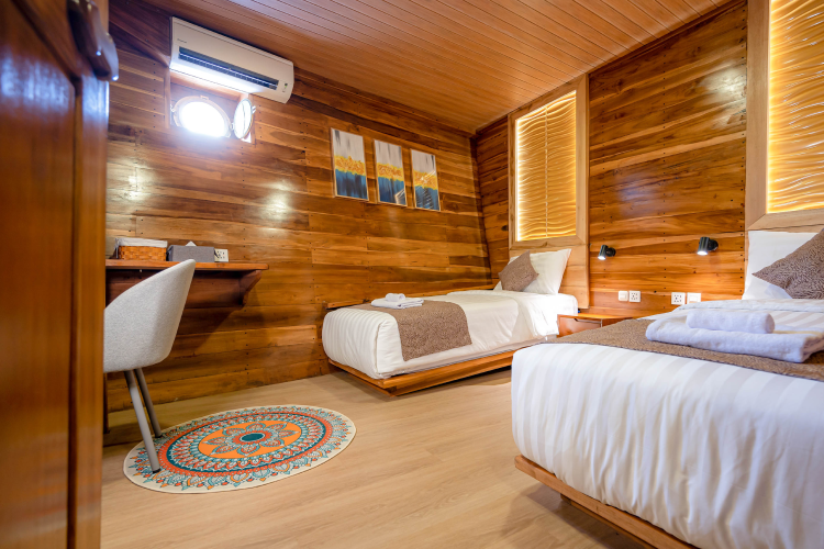 ห้องน้ำในตัวห้องพัก Lower Deck