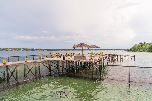 ทางเดินริมทะเล The Buwan Dive Resort