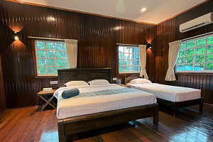 ห้องพัก Private Chalet ริมทะเล The Buwan Dive Resort 3