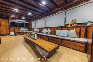 Indoor Saloon and Restaurant
